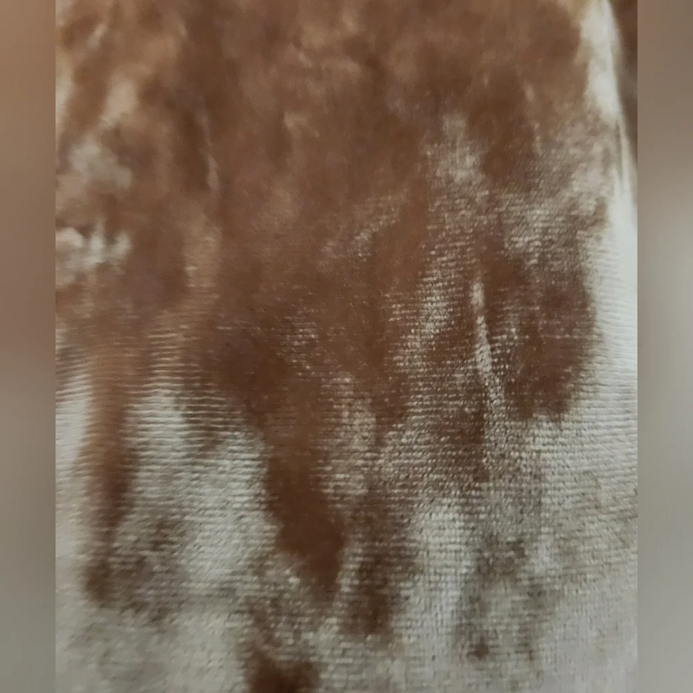 Hollister Women's Crushed Velvet Tank Top, Taupe, XS - Picture 5 of 9